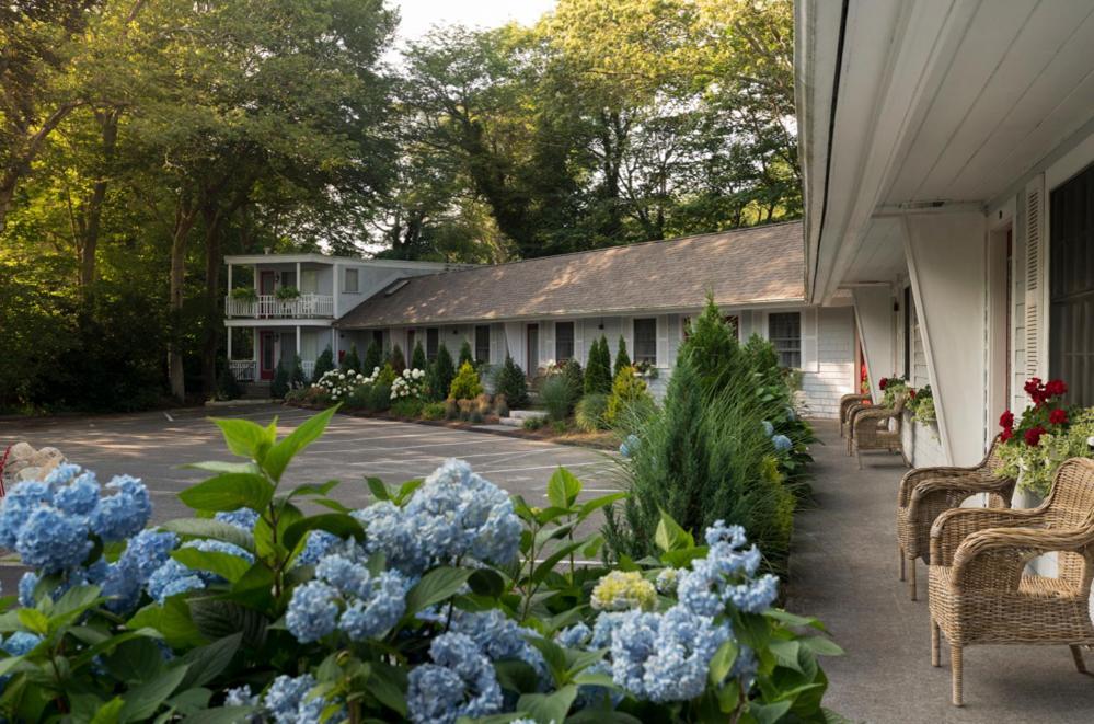 Treehouse Lodge Вудс-Хол Экстерьер фото